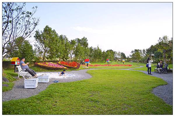 宜蘭員山景點‧餐廳))養蜂人家‧蜂采館_蜜香烤蛋糕_蜂巢鮮奶霜淇淋 宜蘭員山景點‧餐廳))養蜂人家‧蜂采館_蜜香烤蛋糕_蜂巢鮮奶霜淇淋