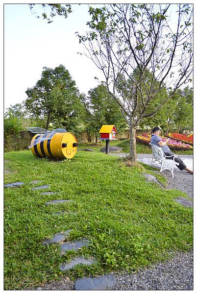 宜蘭員山景點‧餐廳))養蜂人家‧蜂采館_蜜香烤蛋糕_蜂巢鮮奶霜淇淋 宜蘭員山景點‧餐廳))養蜂人家‧蜂采館_蜜香烤蛋糕_蜂巢鮮奶霜淇淋