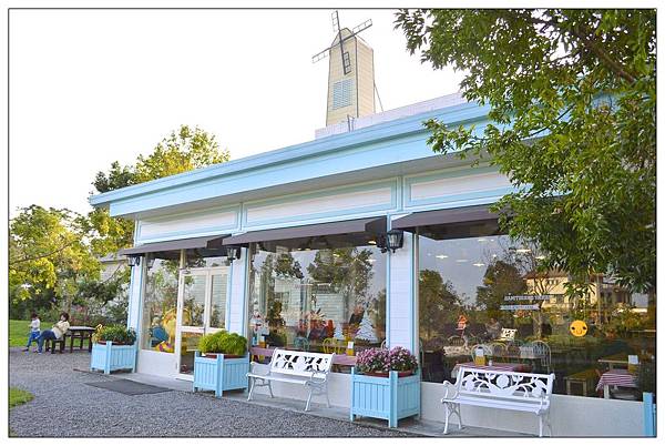 宜蘭員山景點‧餐廳))養蜂人家‧蜂采館_蜜香烤蛋糕_蜂巢鮮奶霜淇淋 宜蘭員山景點‧餐廳))養蜂人家‧蜂采館_蜜香烤蛋糕_蜂巢鮮奶霜淇淋