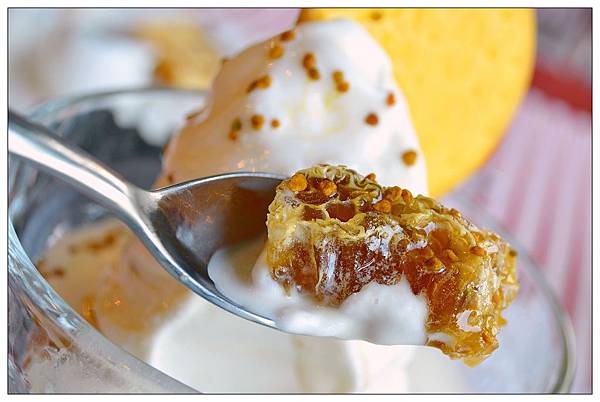 宜蘭員山景點‧餐廳))養蜂人家‧蜂采館_蜜香烤蛋糕_蜂巢鮮奶霜淇淋 宜蘭員山景點‧餐廳))養蜂人家‧蜂采館_蜜香烤蛋糕_蜂巢鮮奶霜淇淋