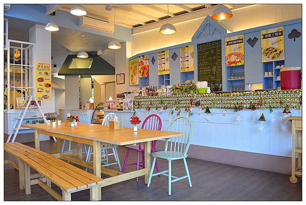 宜蘭員山景點‧餐廳))養蜂人家‧蜂采館_蜜香烤蛋糕_蜂巢鮮奶霜淇淋 宜蘭員山景點‧餐廳))養蜂人家‧蜂采館_蜜香烤蛋糕_蜂巢鮮奶霜淇淋