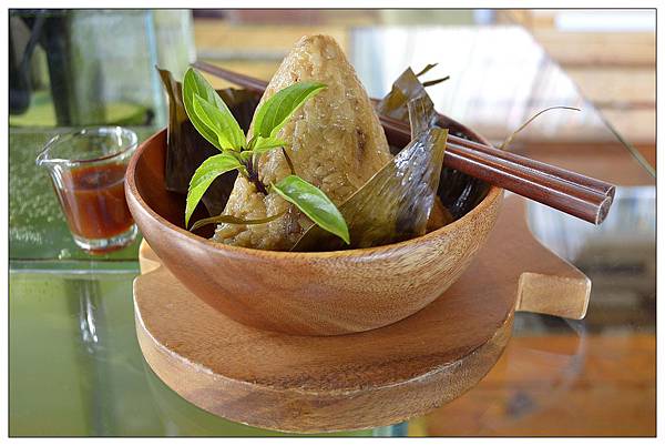 嘉義民雄鄉咖啡店))魚罐頭咖啡館_甜點、咖啡、古早味肉粽