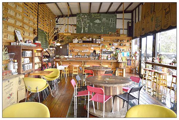 嘉義民雄鄉咖啡店))魚罐頭咖啡館_甜點、咖啡、古早味肉粽