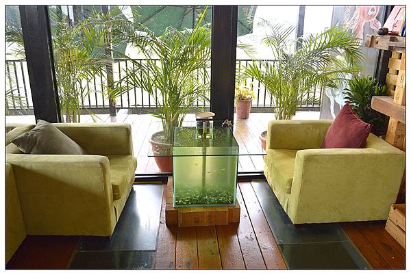 嘉義民雄鄉咖啡店))魚罐頭咖啡館_甜點、咖啡、古早味肉粽