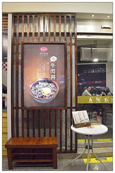 台中西區平價餐廳))凱撒盒子CAESARBOX_台中美食 台中西區平價餐廳))凱撒盒子CAESARBOX_台中美食