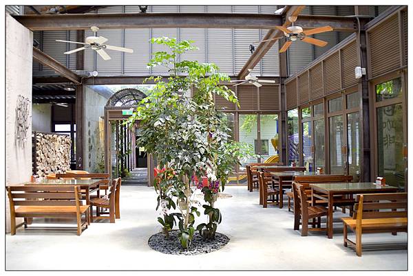 苗栗通霄景觀餐廳))上田咖啡休閒莊園。二訪。桐花開 苗栗通霄景觀餐廳))上田咖啡休閒莊園。二訪。桐花開