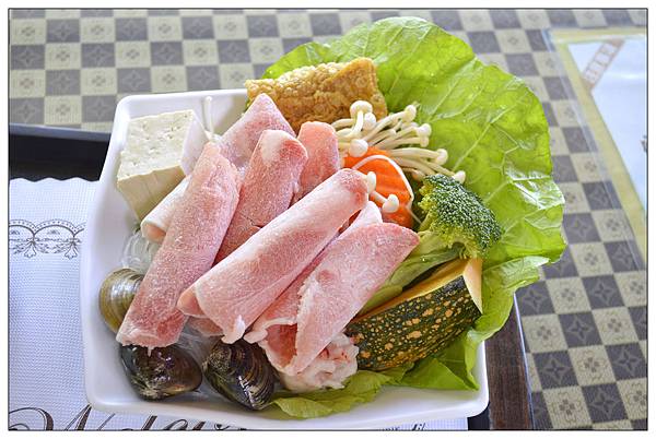 苗栗通霄景觀餐廳))上田咖啡休閒莊園。二訪。桐花開 苗栗通霄景觀餐廳))上田咖啡休閒莊園。二訪。桐花開