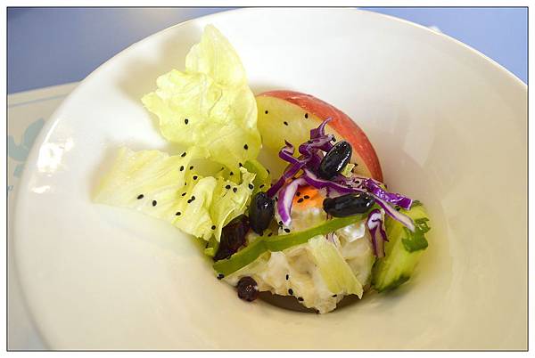 新竹香山區餐廳))古今車用中景觀餐廳_素食_古董老爺車展覽 新竹香山區餐廳))古今車用中景觀餐廳_素食_古董老爺車展覽