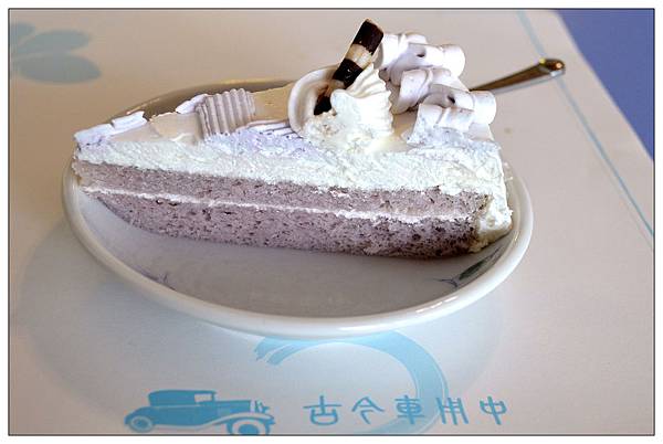 新竹香山區餐廳))古今車用中景觀餐廳_素食_古董老爺車展覽 新竹香山區餐廳))古今車用中景觀餐廳_素食_古董老爺車展覽