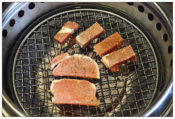 台北萬華區燒烤店))我!就厲害_西門珍饌店~吃到飽 台北萬華區燒烤店))我!就厲害_西門珍饌店~吃到飽