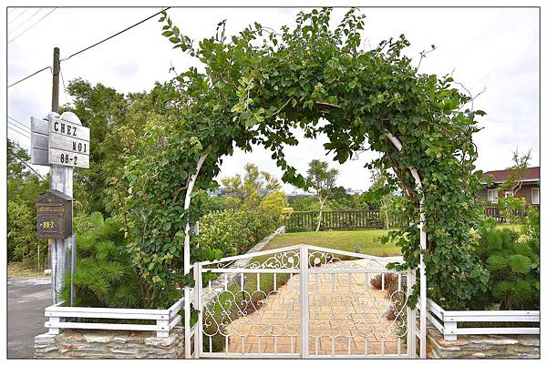 新竹新豐鄉))Chez moi。88-2_來我家吧!吃甜點//愛玩客小鐘介紹{絕美飄浮婚紗!深山拍照秘境大公開} 新竹新豐鄉))Chez moi。88-2_來我家吧!吃甜點//愛玩客小鐘介紹{絕美飄浮婚紗!深山拍照秘境大公開}