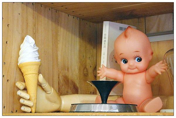 彰化鹿港甜點、霜淇淋專賣店))食驗所 Kenny Lab #就算天氣冷吱吱也要來一支