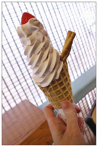 彰化鹿港甜點、霜淇淋專賣店))食驗所 Kenny Lab #就算天氣冷吱吱也要來一支