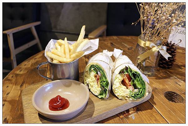 [彰化鹿港咖啡廳] LeeLi's #早午餐、晚餐、甜點 /食尚玩家介紹 暑假A計劃 鹿港王功好吃到不像話