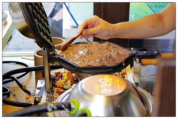 彰化鹿港))泡泡Q-創意雞蛋仔 ★鹿港第一市場內 ★外酥內Q好好吃 彰化鹿港))泡泡Q-創意雞蛋仔 ★鹿港第一市場內 ★外酥內Q好好吃