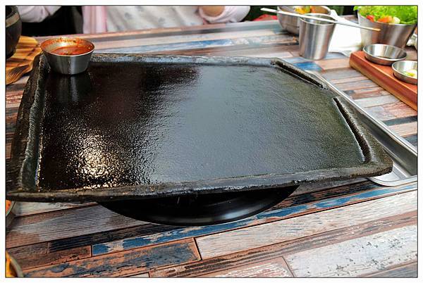 台中韓式料理))咚咚家韓式豬肉專賣 2號店-돈돈가 /韓式豬肉燒烤專賣店 /朝馬轉運站旁 台中韓式料理))咚咚家韓式豬肉專賣 2號店-돈돈가 /韓式豬肉燒烤專賣店 /朝馬轉運站旁