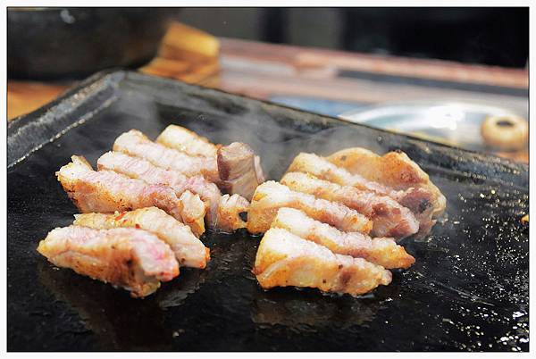 台中韓式料理))咚咚家韓式豬肉專賣 2號店-돈돈가 /韓式豬肉燒烤專賣店 /朝馬轉運站旁 台中韓式料理))咚咚家韓式豬肉專賣 2號店-돈돈가 /韓式豬肉燒烤專賣店 /朝馬轉運站旁