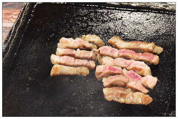 台中韓式料理))咚咚家韓式豬肉專賣 2號店-돈돈가 /韓式豬肉燒烤專賣店 /朝馬轉運站旁 台中韓式料理))咚咚家韓式豬肉專賣 2號店-돈돈가 /韓式豬肉燒烤專賣店 /朝馬轉運站旁