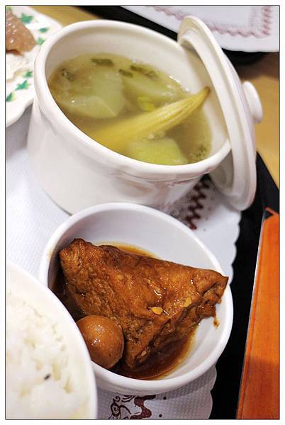 南投竹山鎮))津品園咖啡雜誌館 #結合布袋戲偶的一間複合式餐廳 南投竹山鎮))津品園咖啡雜誌館 #結合布袋戲偶的一間複合式餐廳