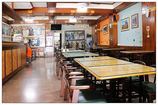 南投竹山鎮))津品園咖啡雜誌館 #結合布袋戲偶的一間複合式餐廳 南投竹山鎮))津品園咖啡雜誌館 #結合布袋戲偶的一間複合式餐廳