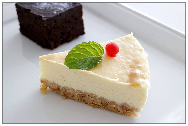 [宜蘭頭城下午茶] PLAY & 木房子caf'e /王仁甫與季芹的PLAY Hotel民宿內 /頭城外澳