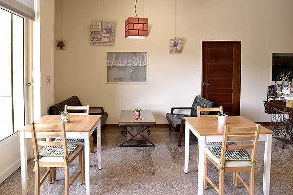 南投草屯鎮咖啡店))鄉夏咖啡 /台14乙路旁 南投草屯鎮咖啡店))鄉夏咖啡 /台14乙路旁