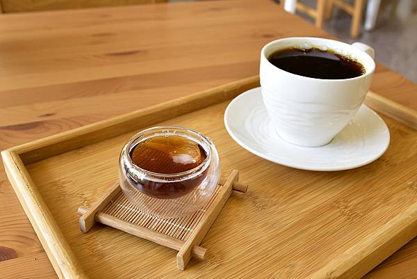 南投草屯鎮咖啡店))鄉夏咖啡 /台14乙路旁 南投草屯鎮咖啡店))鄉夏咖啡 /台14乙路旁