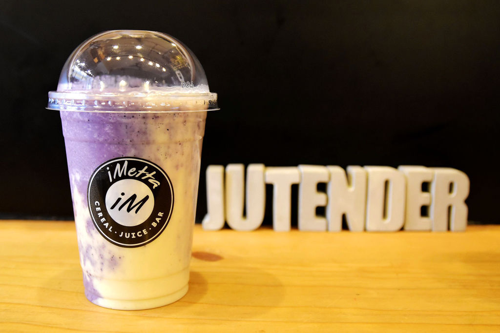 iMetta穀物果汁吧 |精心特調的蔬果汁,不僅兼顧營養也喝的到美味,還有加希臘優格的優格抹雪以及燕麥飲.. iMetta穀物果汁吧 |精心特調的蔬果汁,不僅兼顧營養也喝的到美味,還有加希臘優格的優格抹雪以及燕麥飲..