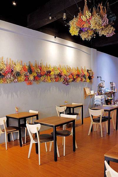 [台中豐原早午餐] 暖暖 /早午餐、甜點 /乾燥花牆