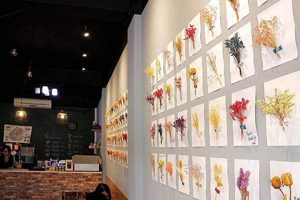 [台中豐原早午餐] 暖暖 /早午餐、甜點 /乾燥花牆