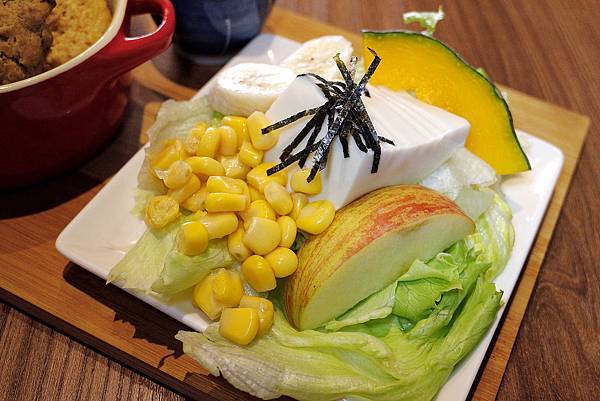 [台中豐原早午餐] 暖暖 /早午餐、甜點 /乾燥花牆