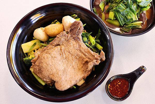 [台中麻辣滷味] 淬麻香健康食-健行店 |帶有湯頭的滷味 |原料皆有經過SGS認證 |平價又健康 |還可透過點餐APP，方便又省時