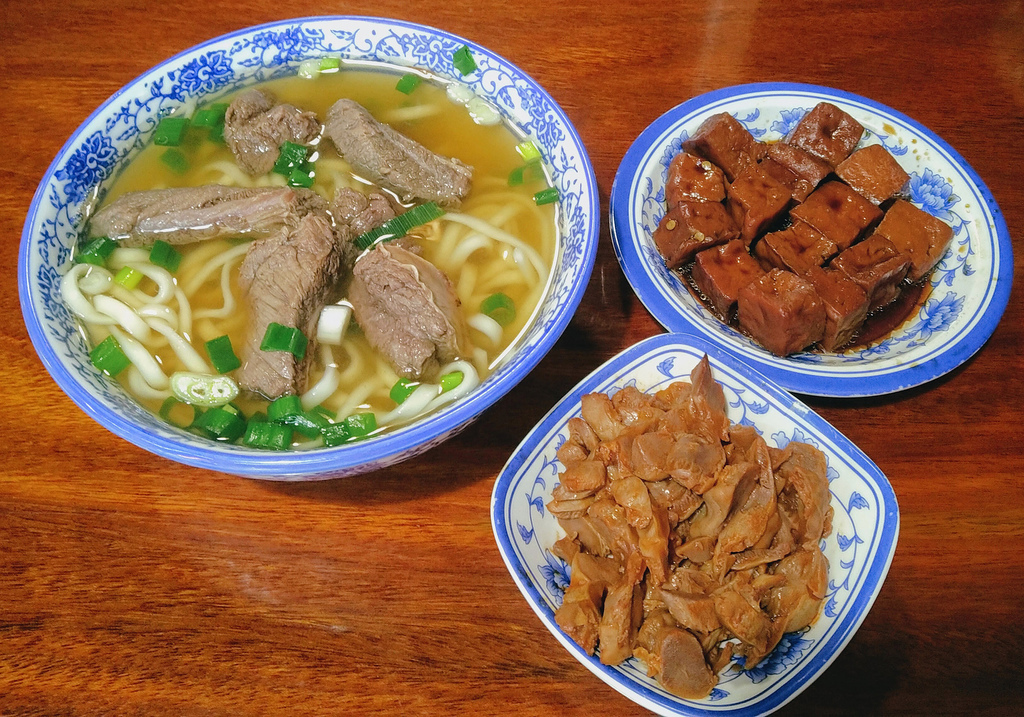 大鼎夏荷牛肉麵館_171432.jpg