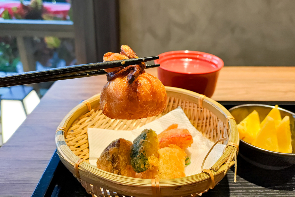 00_172452 (1).jpg 00_172452 (1).jpg