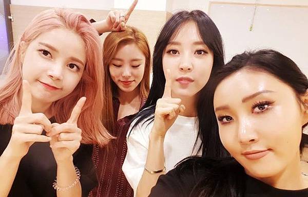 170630-mamamoo-thumb.jpg
