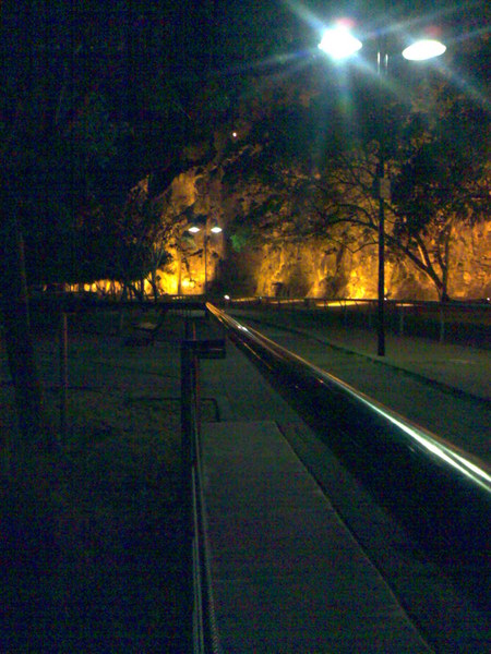 another view of the pathway to Kangaroo Point Cliff