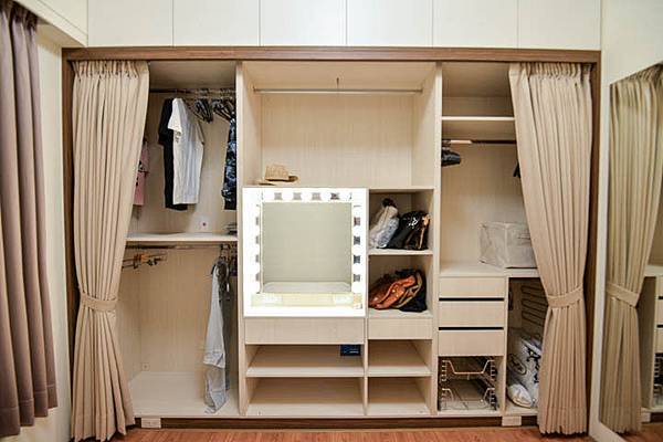 mobile01-8fa6268b31dad6c3db22c7c03b37f346