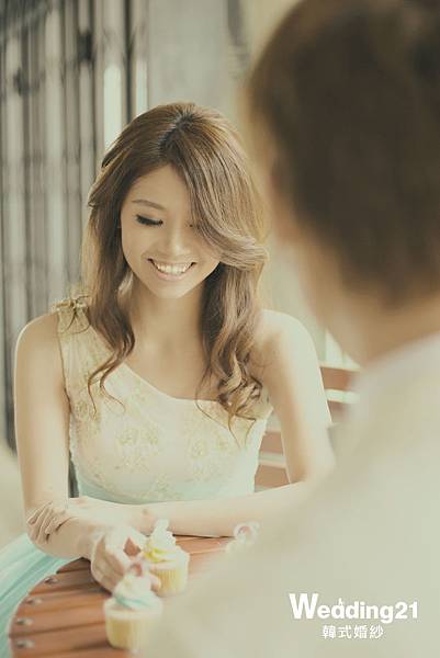 Wedding21韓式婚紗店新娘秘書余小魚自助婚紗韓國婚紗白紗法式蕾絲手工婚紗雙胞胎依依佩佩婚紗工作室桃園 台北中壢北部攝影師婚攝晚禮服小禮服伴娘服馬甲拍婚紗照外拍攝影棚攝師粉絲團