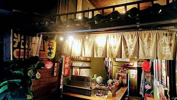 29356934_1818225911542423_1667870216333295616_n