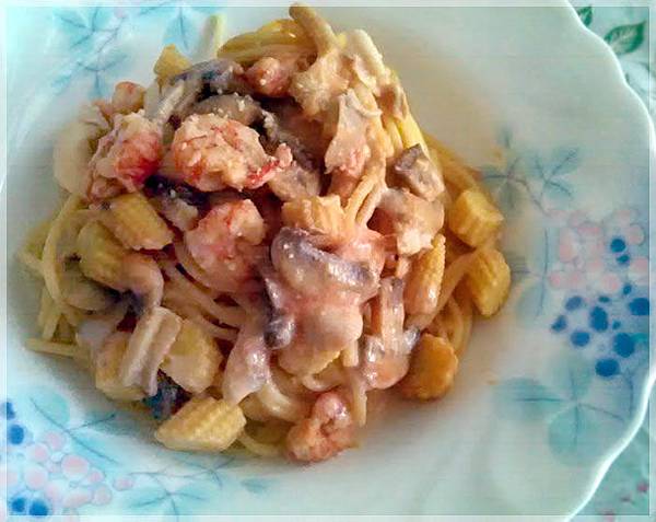 粉紅鮮蝦義大利麵