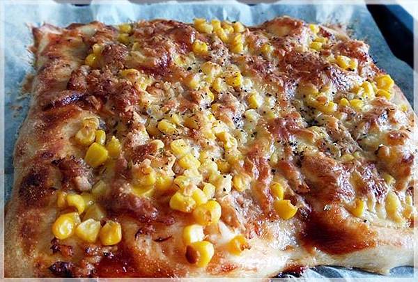 鮪魚玉米披薩