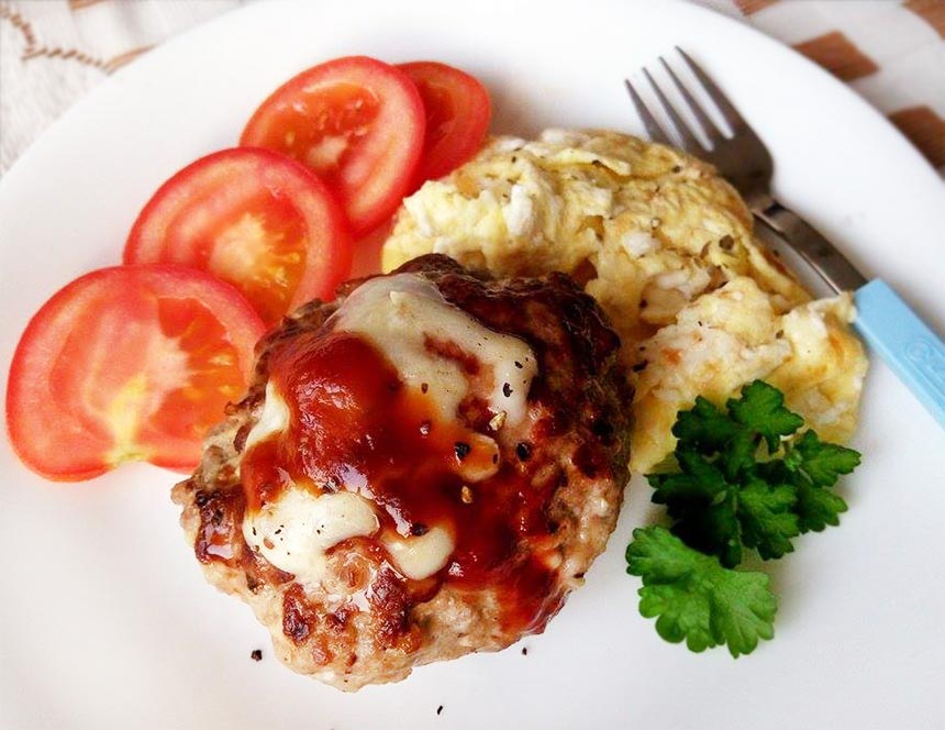 豬肉漢堡排成品照:不易夾生的水煎法 豬肉漢堡排成品照:不易夾生的水煎法