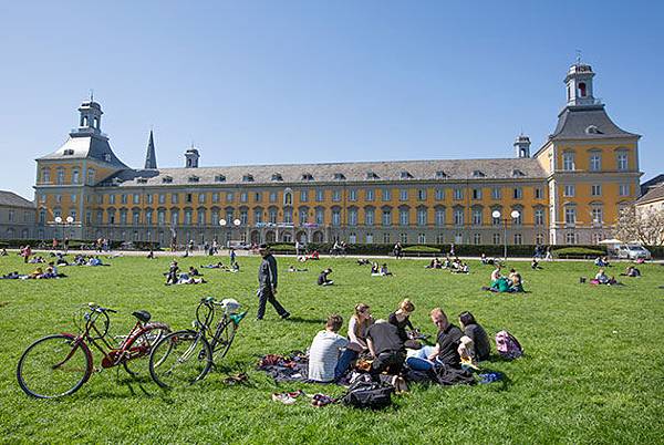 article-5a01246220e3d article-5a01246220e3d