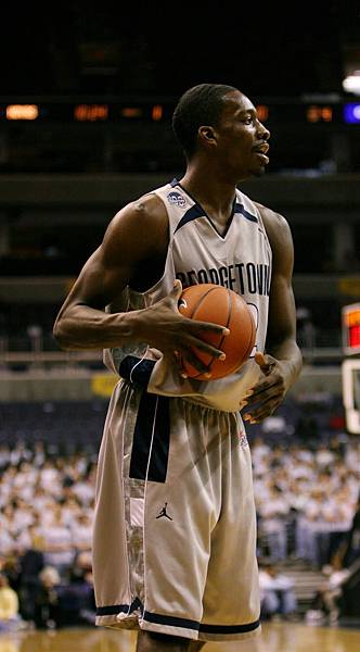 Jeff_Green_holding_ball.jpg