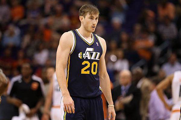 hi-res-186756732-gordon-hayward-of-the-utah-jazz-during-the-nba-game_crop_exact.jpg