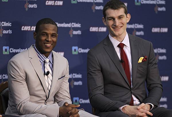 waiters-zeller-horiz-2012-draft-apjpg-6147365982cdb9f5.jpg