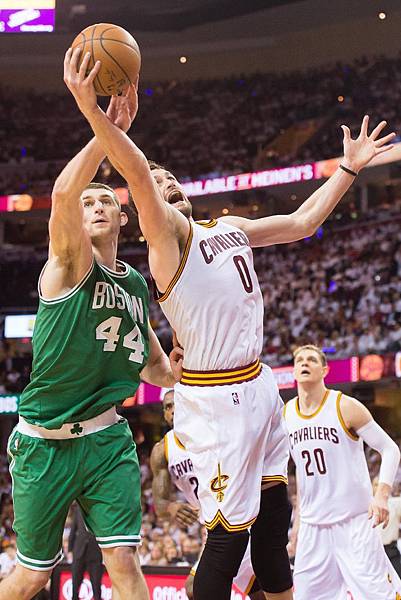 boston-celtics-v-cleveland-cavaliers-20150422-022123-761.jpg