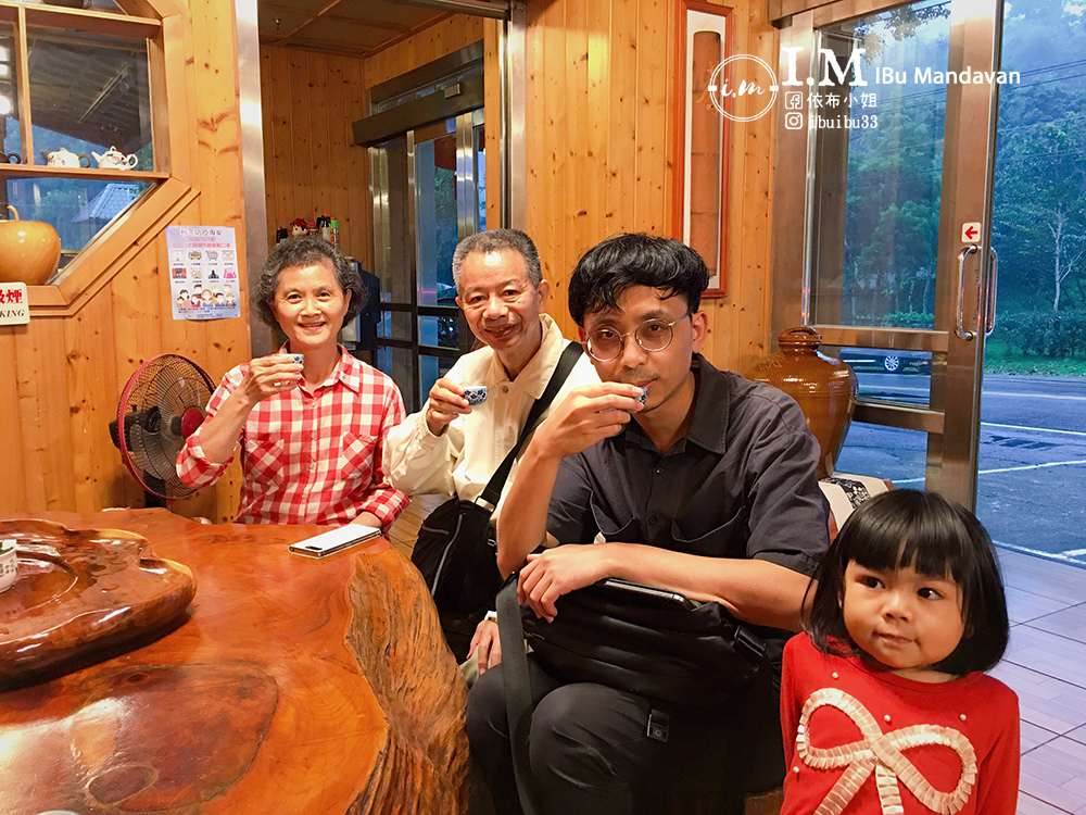 南投溪頭住宿推薦｜金台灣山莊～住進飄渺山嵐間免費品茶、鱒魚兩