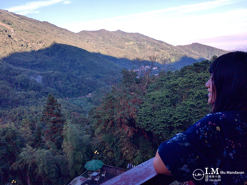 南投溪頭住宿推薦｜金台灣山莊～住進飄渺山嵐間免費品茶、鱒魚兩