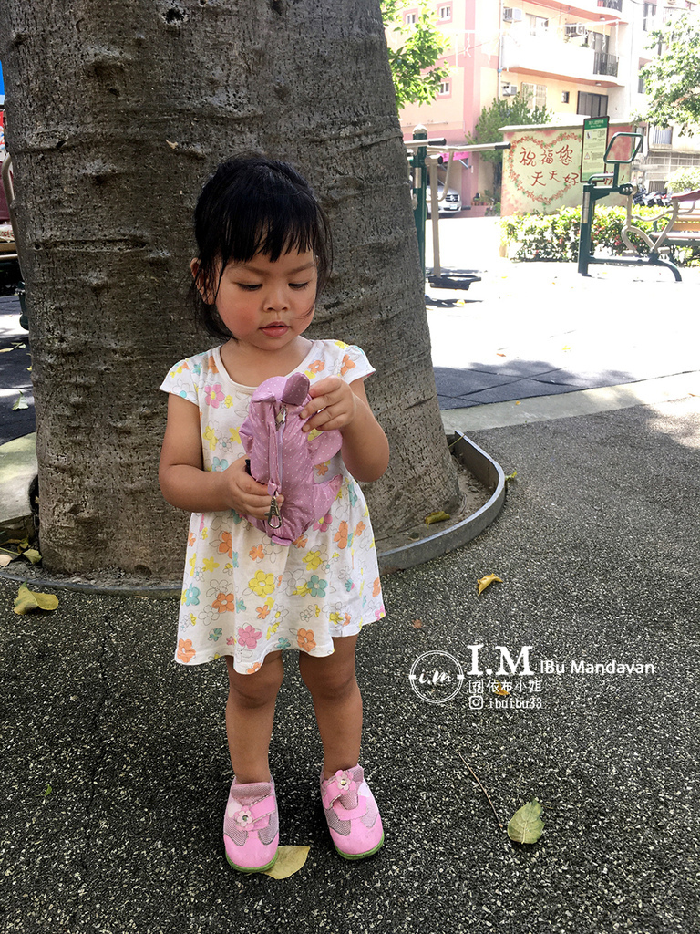 「輕量雨傘推薦」傘電俠傘傘惹人愛～保柚平安自動傘+手開兔子袋